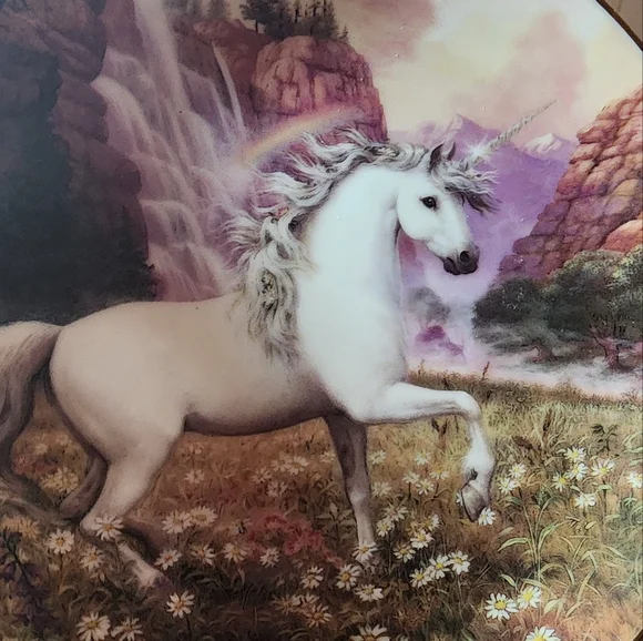 RAINBOW VALLEY OF THE UNICORN PLATE 24 k gold rim - Picture 3 of 4